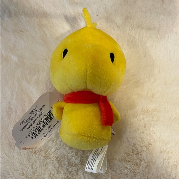 Hallmark 2018 Itty Bitty Toys for Tots Peanuts Collectibles - Picture 5 of 13